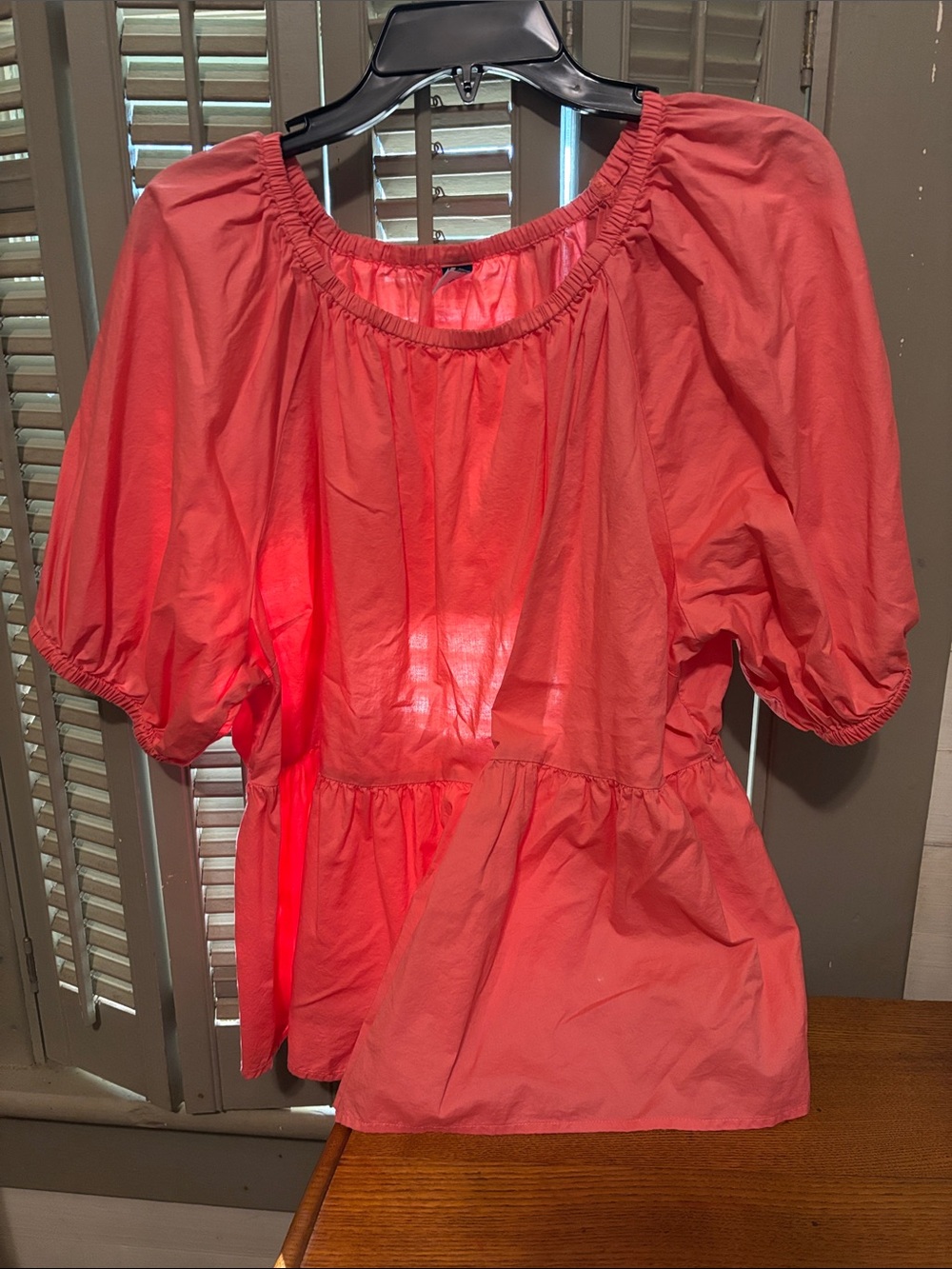 Old Navy Coral Peach colored Puff-Sleeve Peplum Blouse